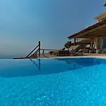 Villa M11 - Seaview - Luxury With Pools & Views