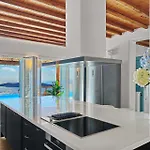 M11 - Seaview - Luxury With Pools & Views Villa