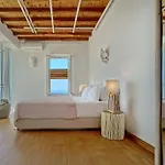 M11 - Seaview - Luxury With Pools & Views Villa *