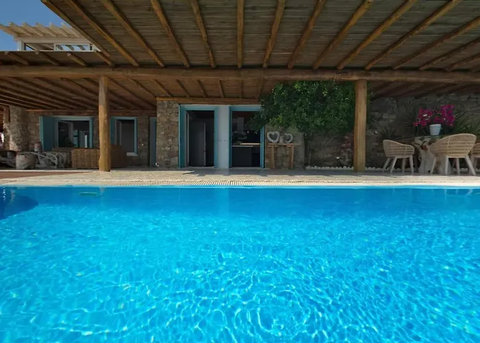 M11 - Seaview - Luxury With Pools & Views Villa