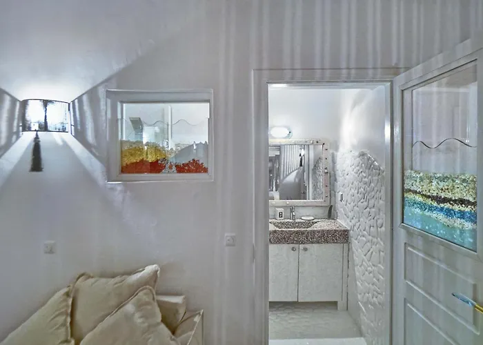 M11 - Seaview - Luxury With Pools & Views 别墅