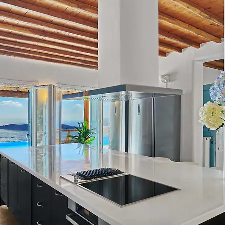 M11 - Seaview - Luxury With Pools & Views Villa