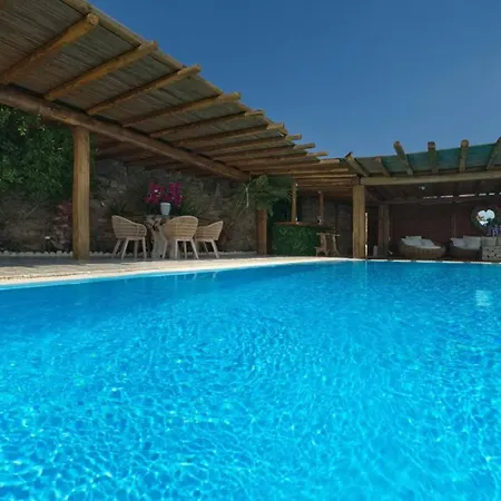 M11 - Seaview - Luxury With Pools & Views Вилла *