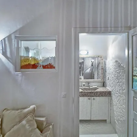 M11 - Seaview - Luxury With Pools & Views Villa